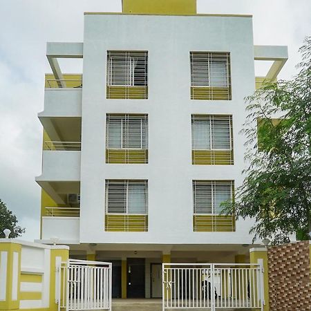 Oyo 16007 Sk Executive Hotell Yerandwane Eksteriør bilde