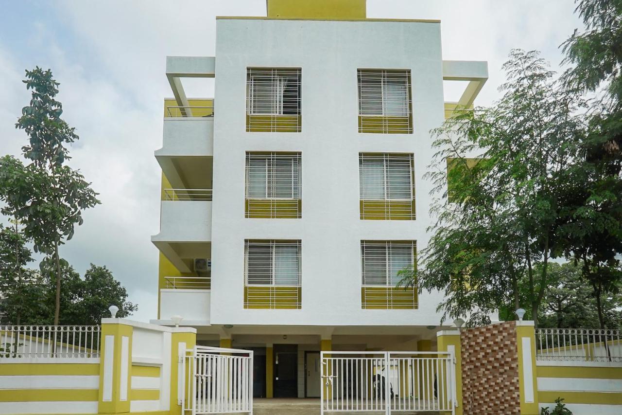 Oyo 16007 Sk Executive Hotell Yerandwane Eksteriør bilde